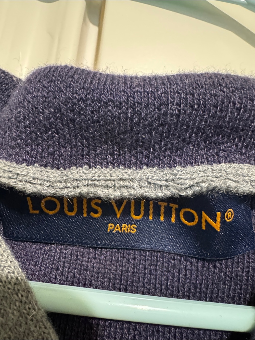 Louis Vuitton Gray Crewneck Sweater with Tan Script Logo - Picture 5 of 6
